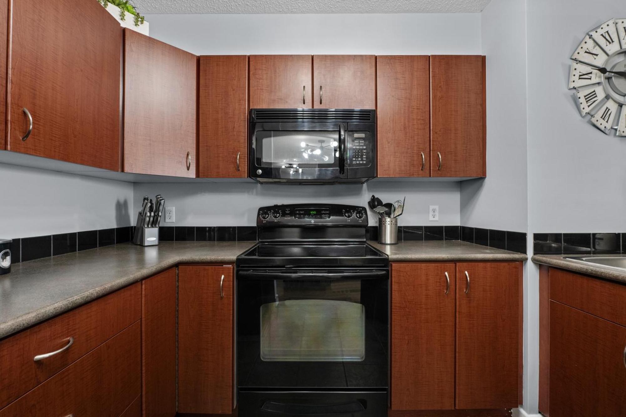 The Altitude Landing, Pool, Hot Tub, Pets Apartment Invermere Ngoại thất bức ảnh